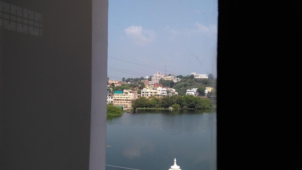 Lake Face Udaipur Exteriör bild